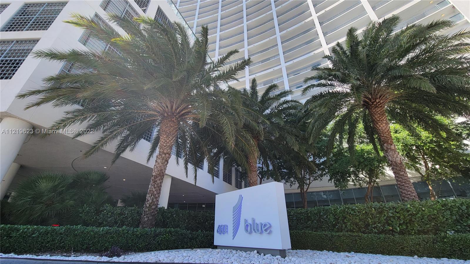 BLUE CONDO - Residential Lease