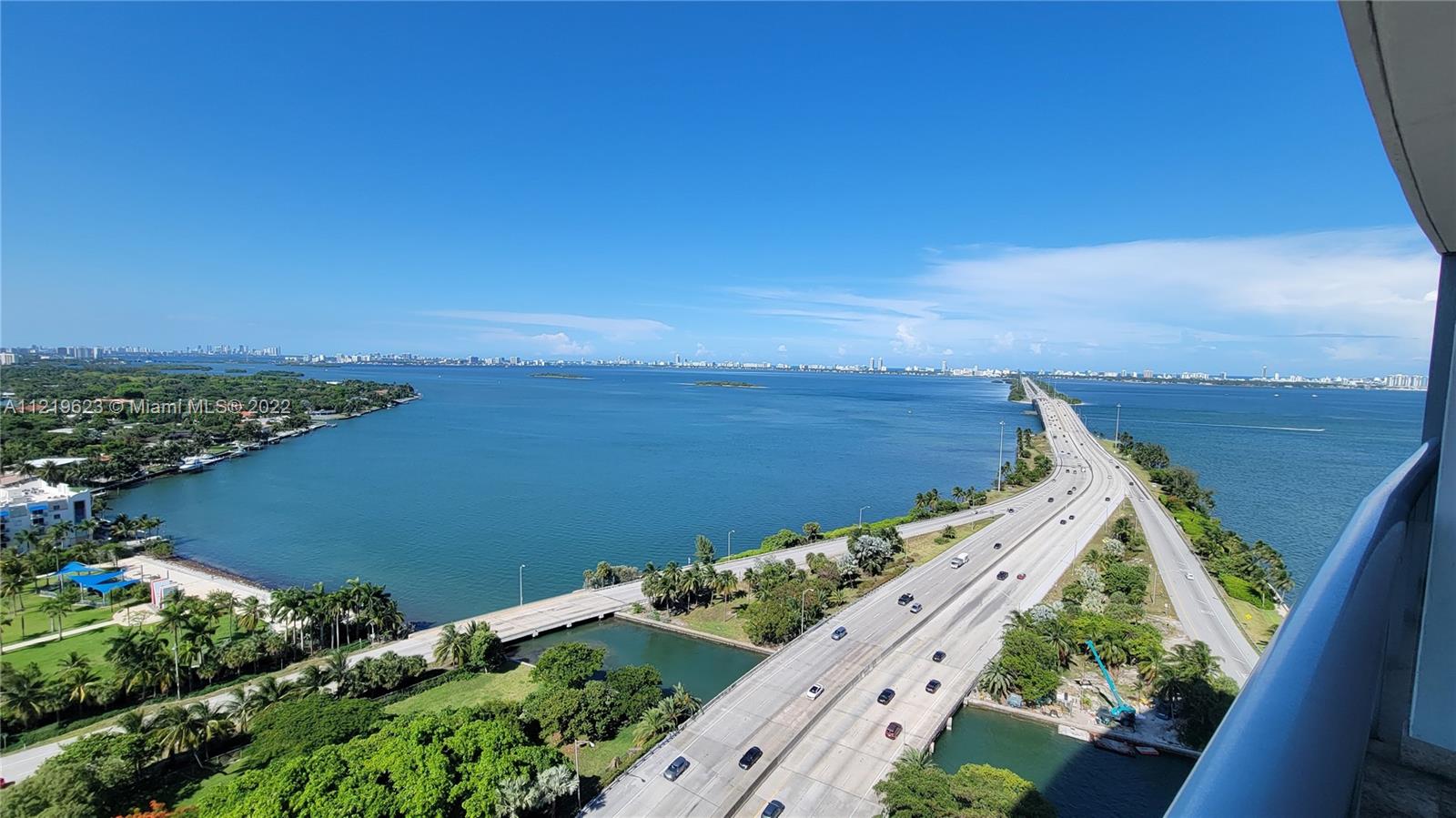 BLUE CONDO - Residential Lease