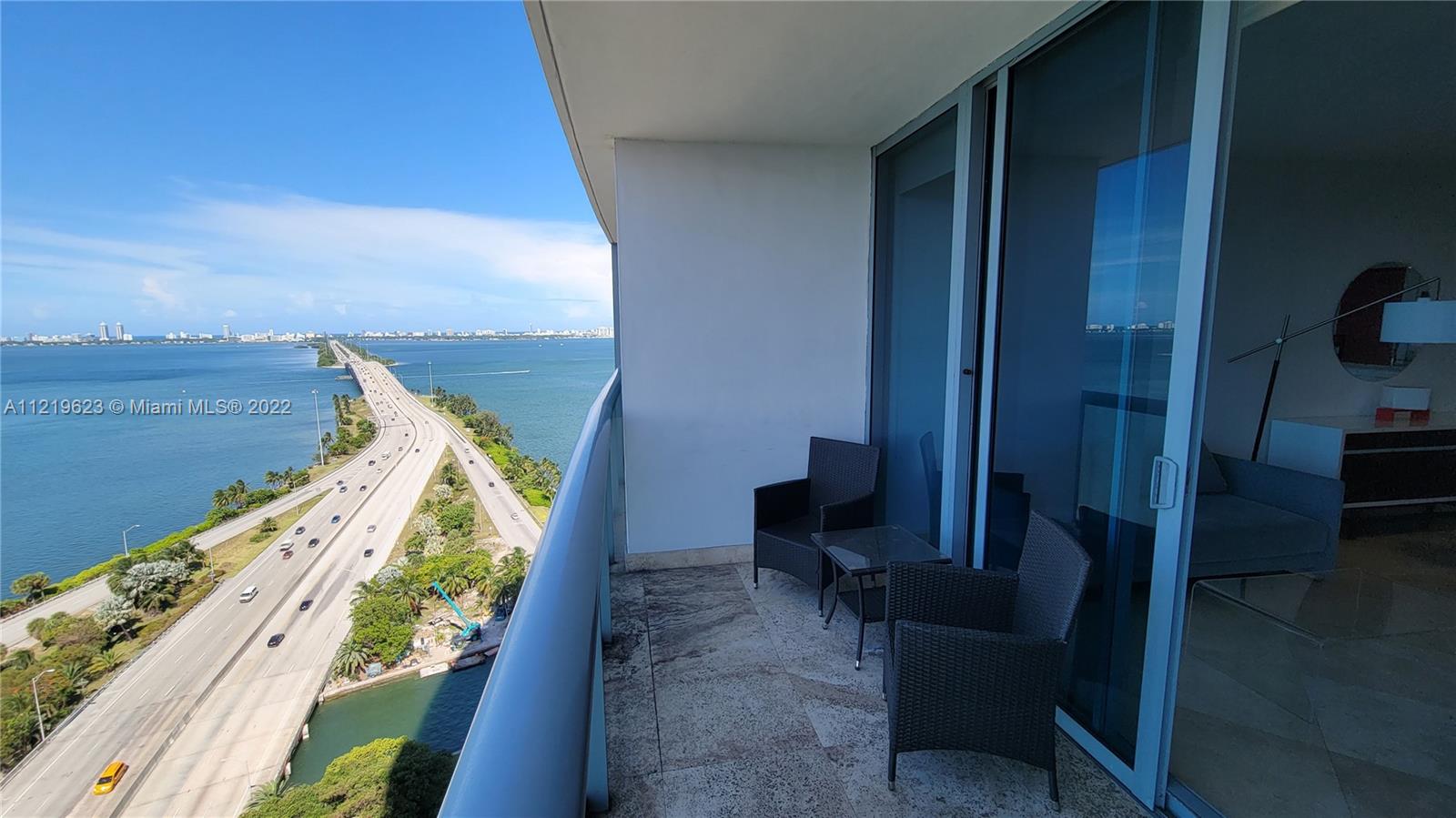BLUE CONDO - Residential Lease