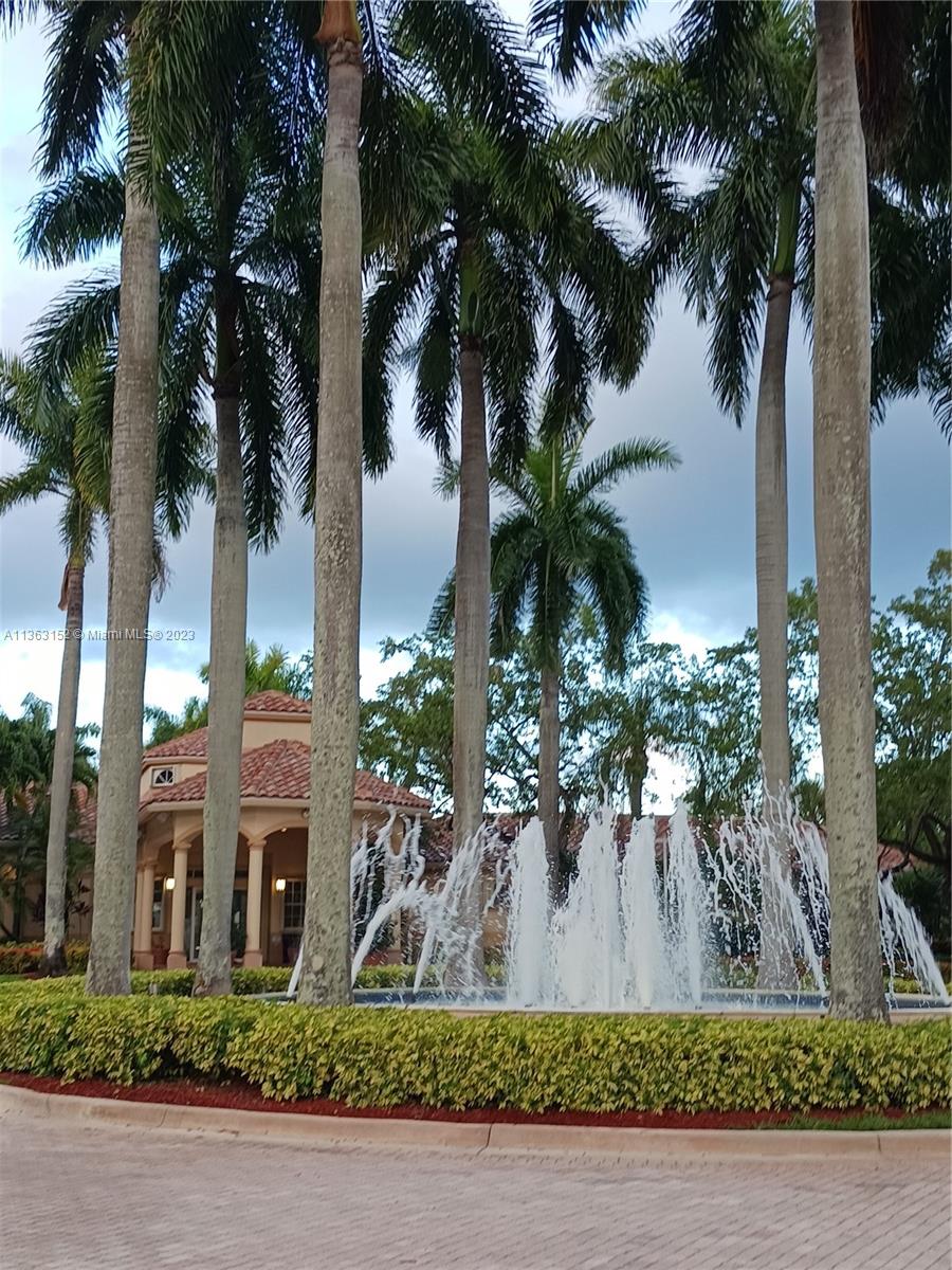 PEMBROKE ISLES II - Residential