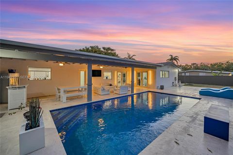 8501 SW 142nd St Palmetto Bay FL 33158