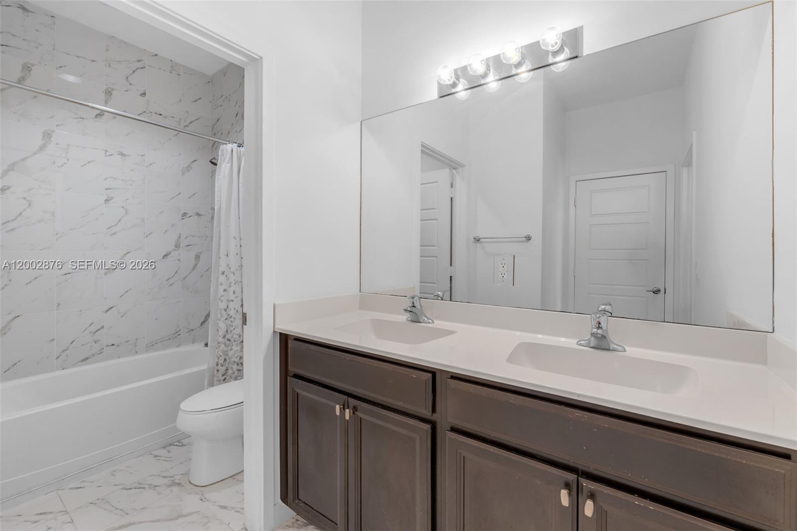 VENETIAN PARC - Residential