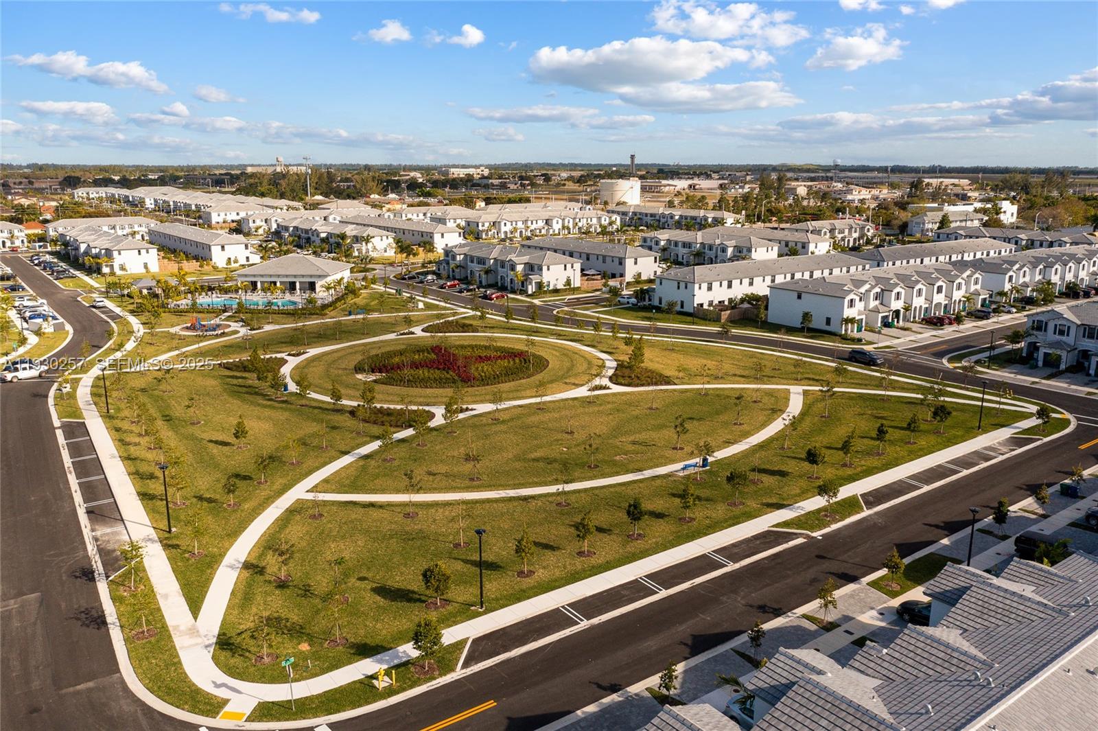 PINE ISLE - Residential