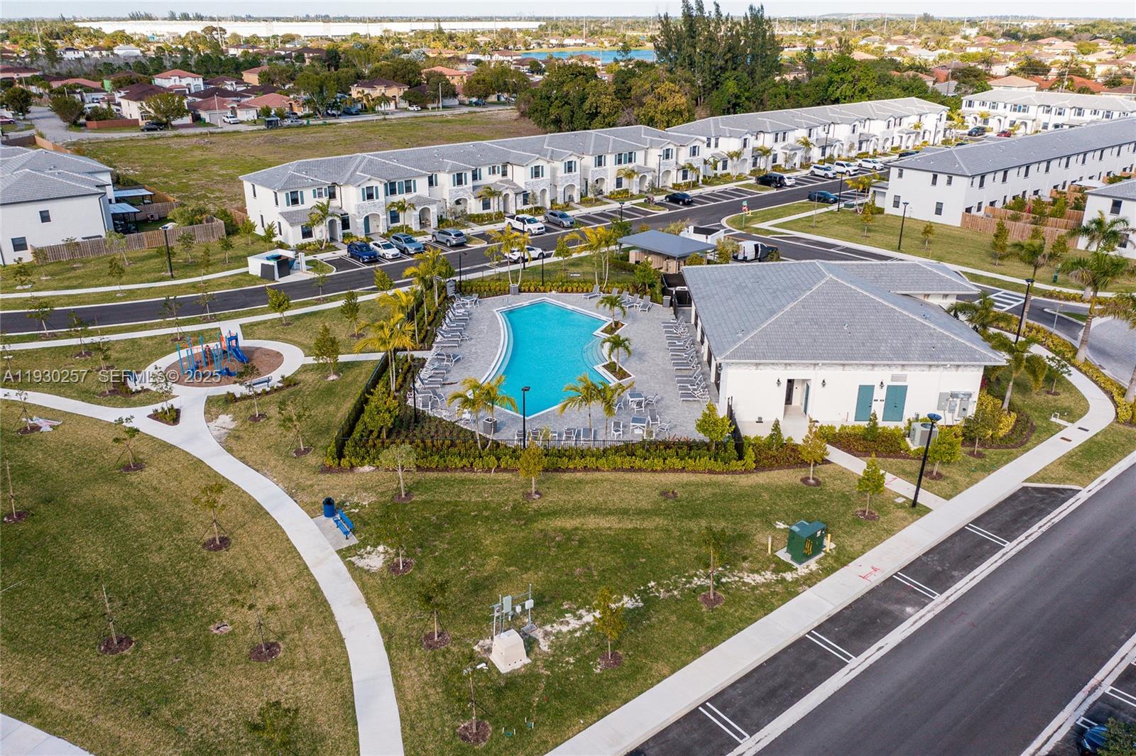 PINE ISLE - Residential