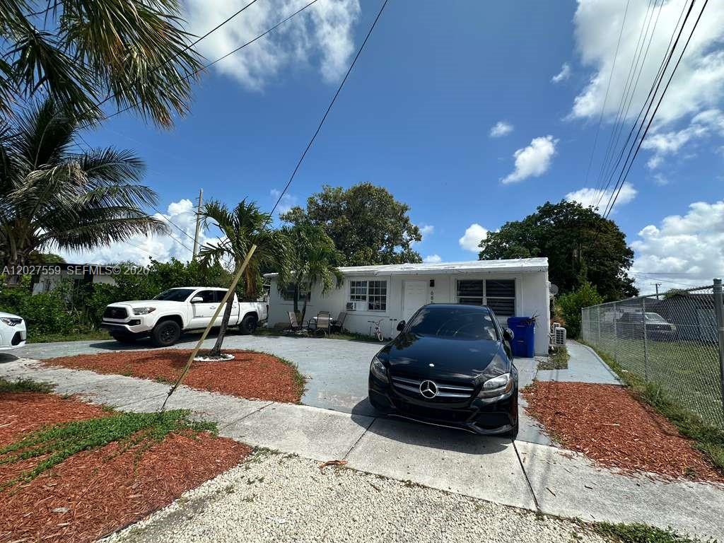 COLLEGE TRACT FIRST ADD - Residential
