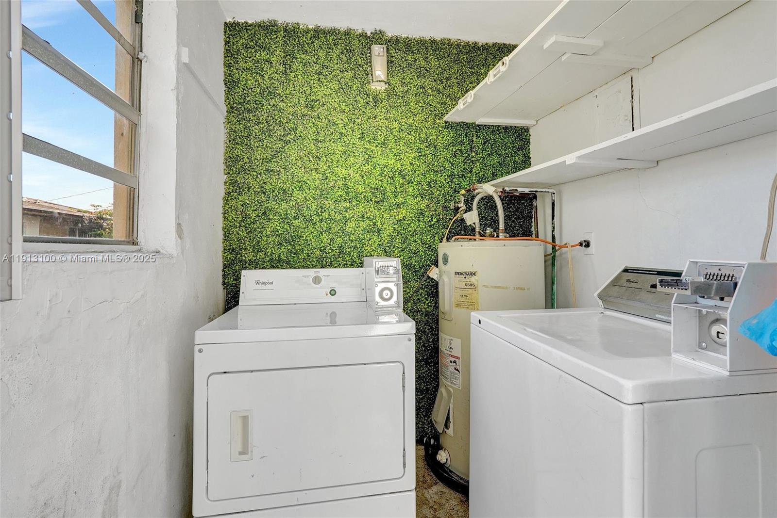 HOLLYWOOD HOMESITES REV P - Residential Lease