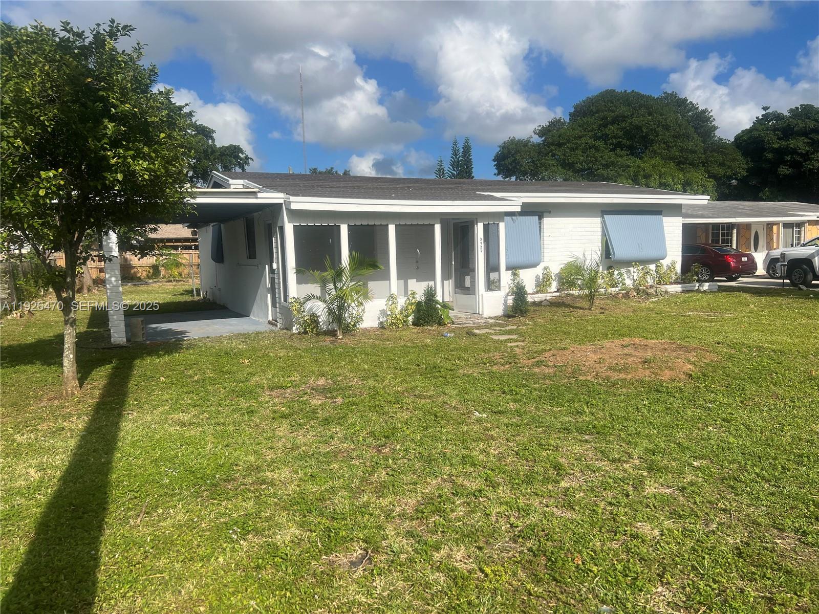 MIAMI GARDENS MANOR - Residential Lease