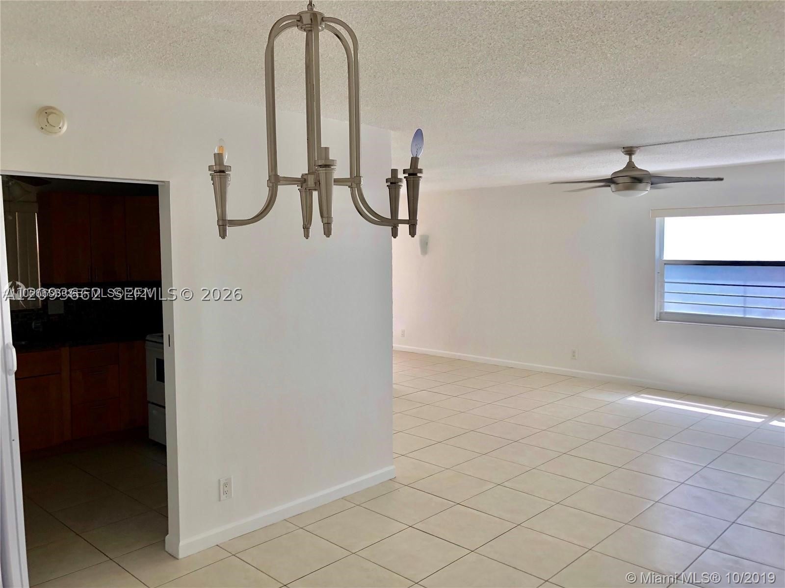 121 Golden Isles Dr 407