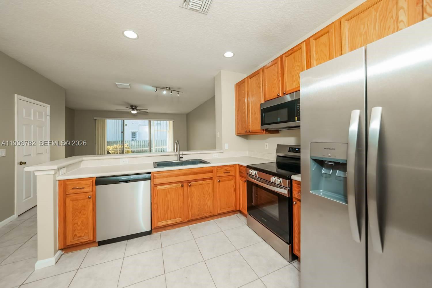 MELROSE PUD VERONA LAKES - Residential Lease