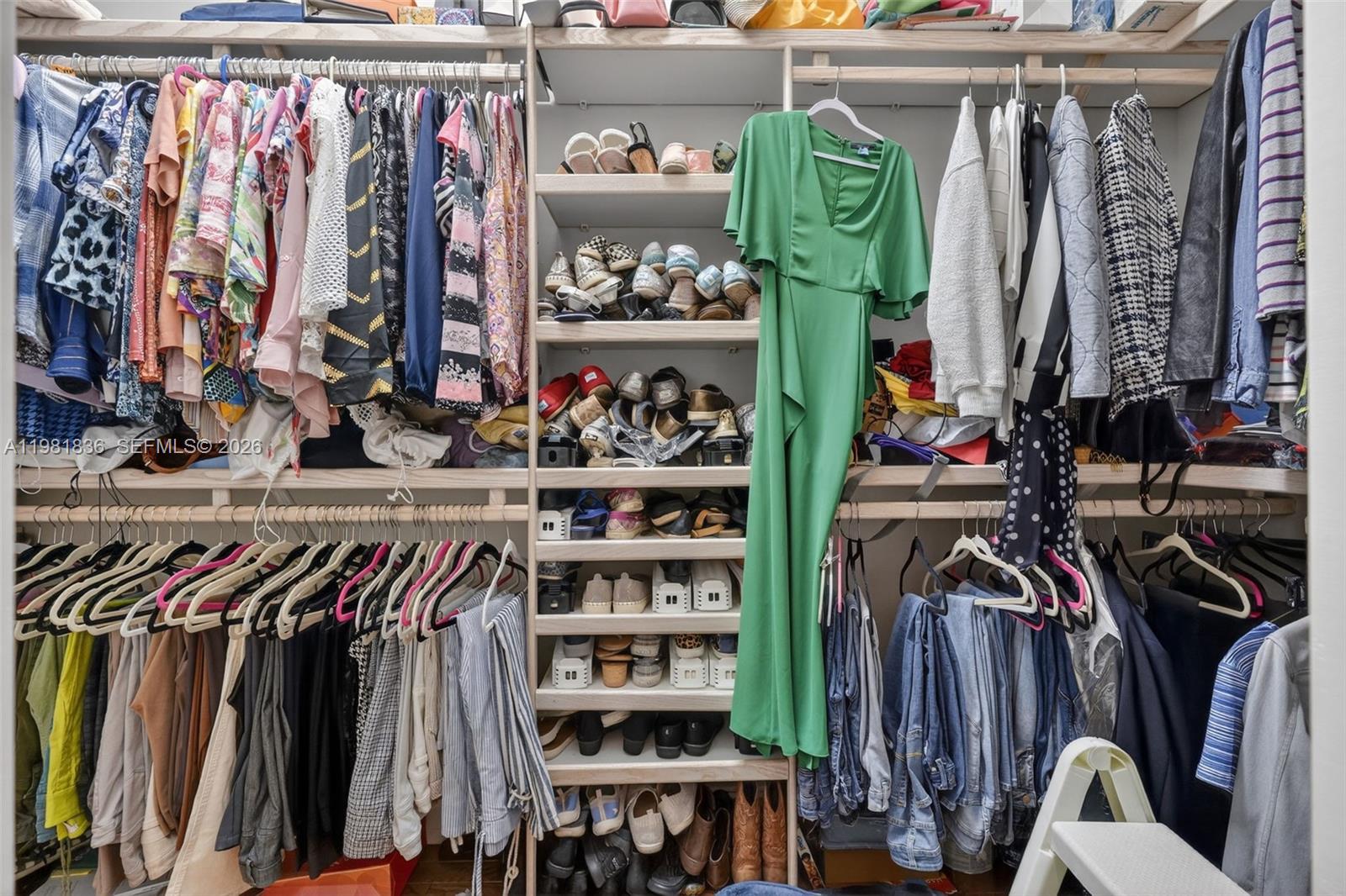 THE ARBORS - Residential