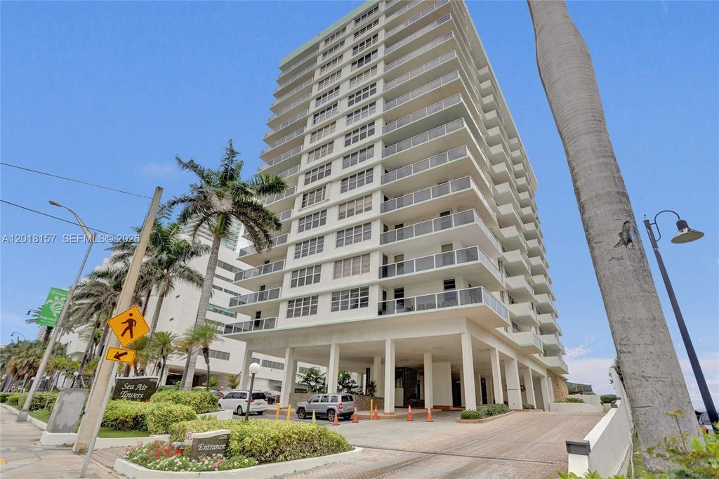 Photo of 3725 S Ocean Dr #1419, Hollywood, FL 33019 (MLS # A12018157)