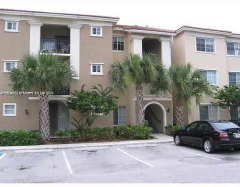 Condominium in Miramar FL 2586 Centergate Dr.jpg