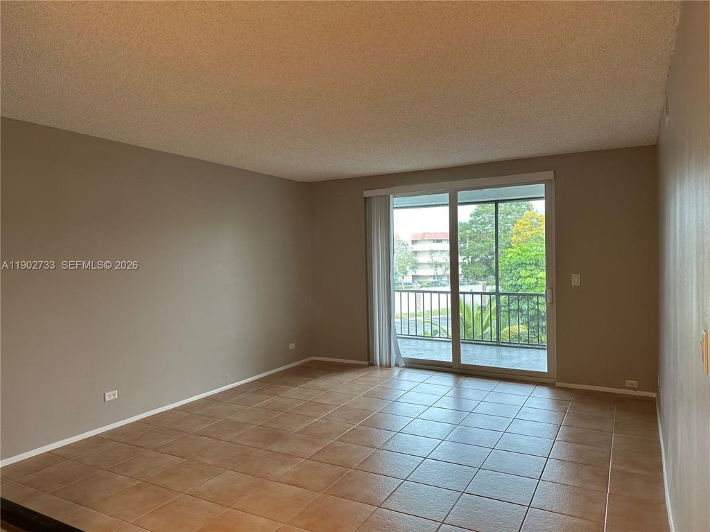 Photo of 3650 Inverrary Dr #3Y-G, Lauderhill, FL 33319 (MLS # A11902733)