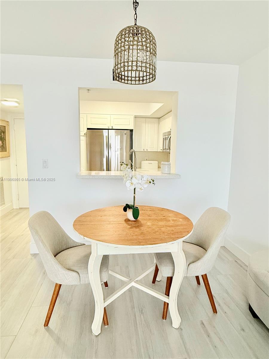 SUNSET HARBOUR SOUTH COND - Residential