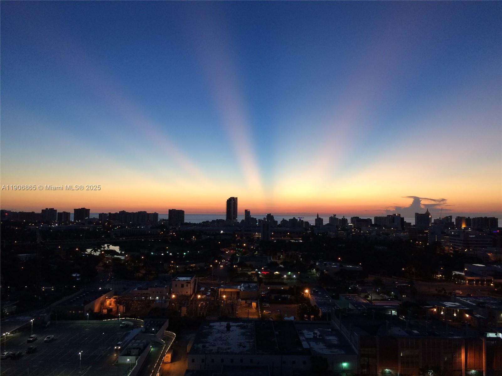 SUNSET HARBOUR SOUTH COND - Residential