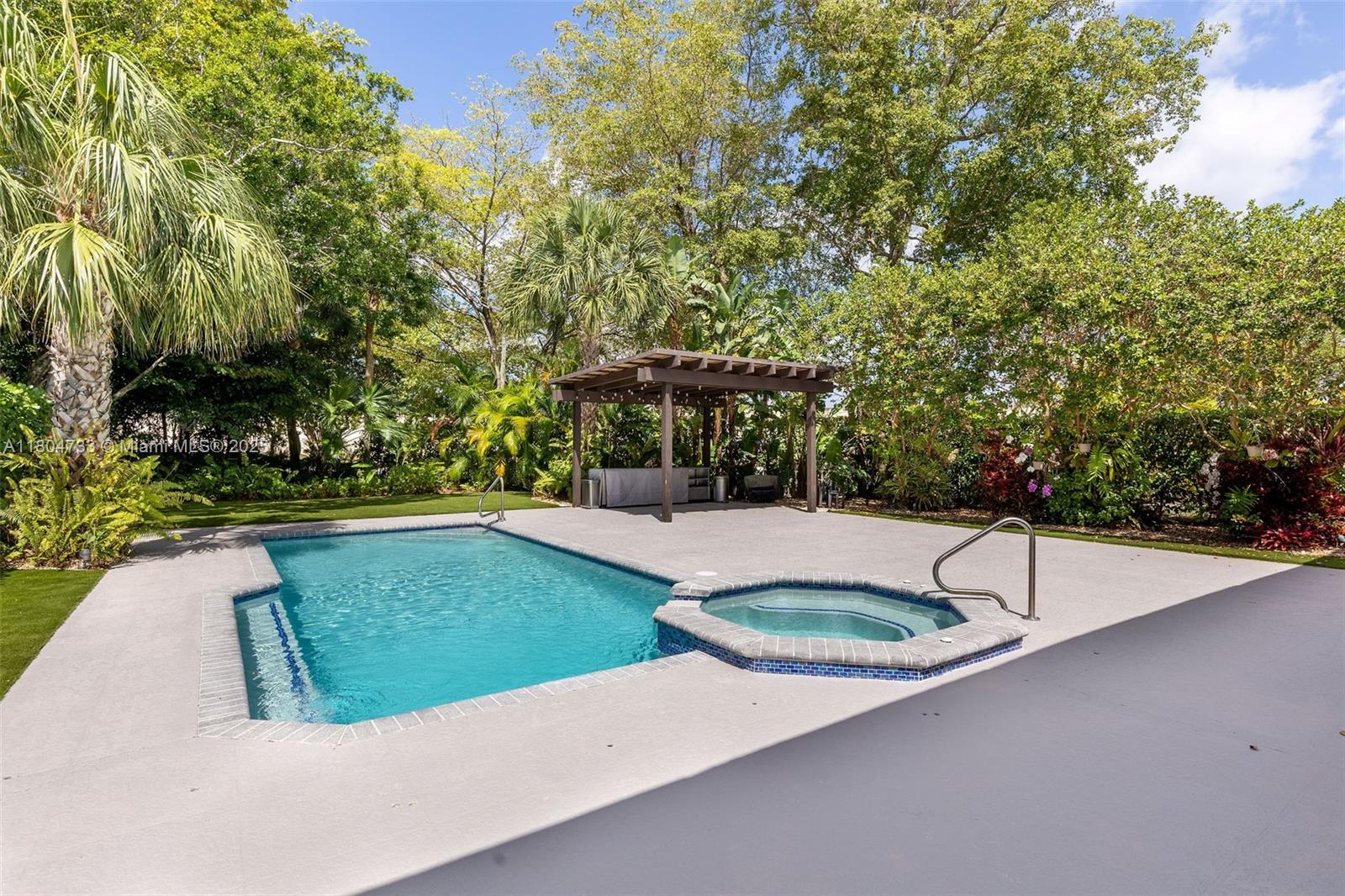 PALM-AIRE OAKS COURSE EST - Residential