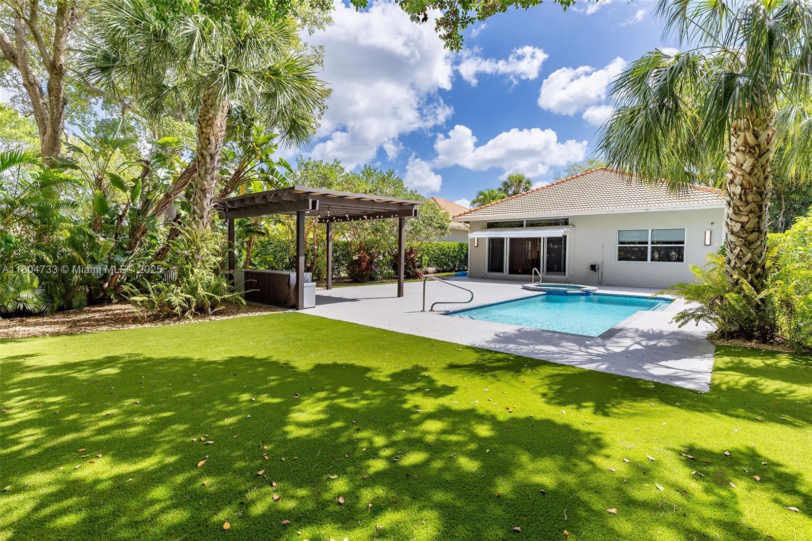 PALM-AIRE OAKS COURSE EST - Residential