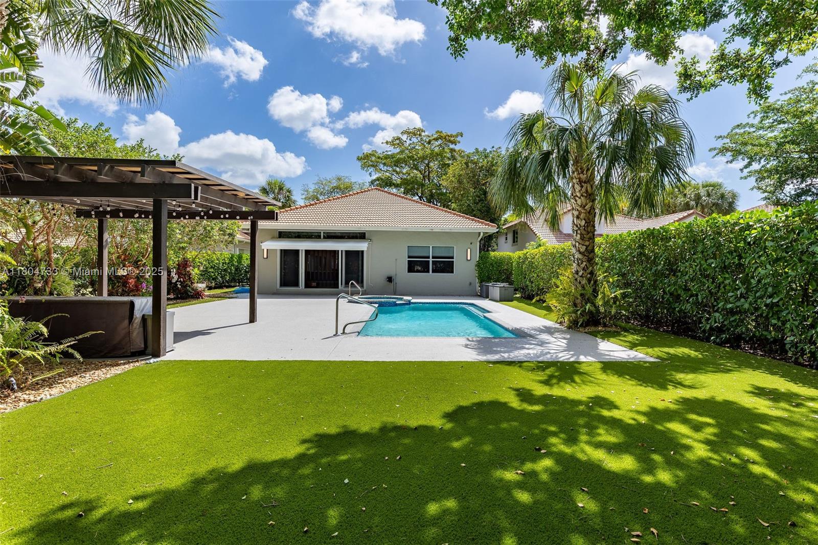 603 Misty Oaks Ln, Pompano Beach, Broward County, Florida - 4 Bedrooms  
4 Bathrooms - 