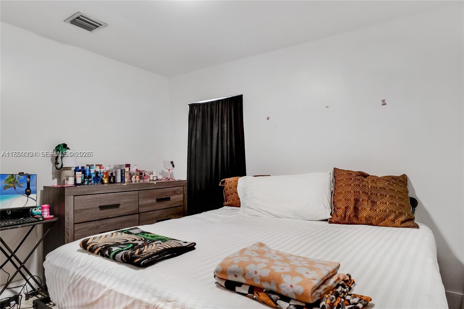 OCEAN PARK - Residential Income