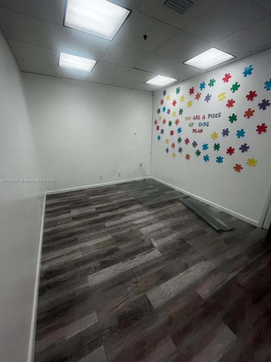 900 W 49th St Suite 520