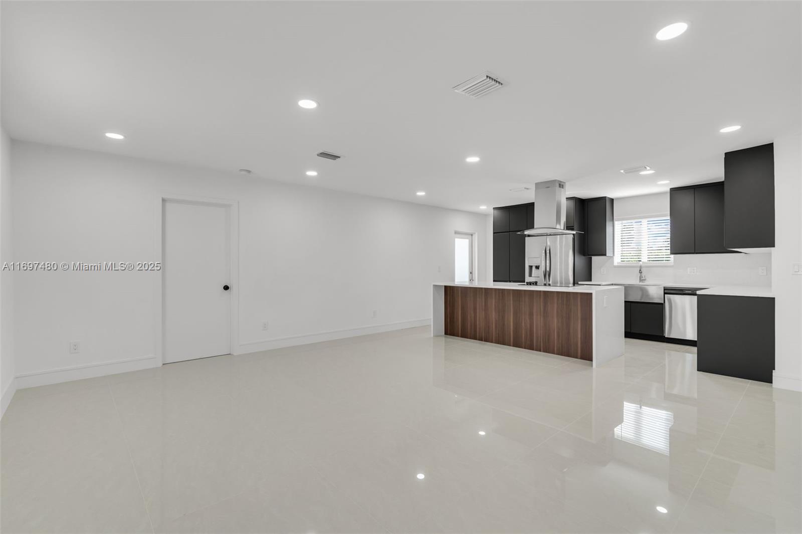 RANDALL PARK - Residential