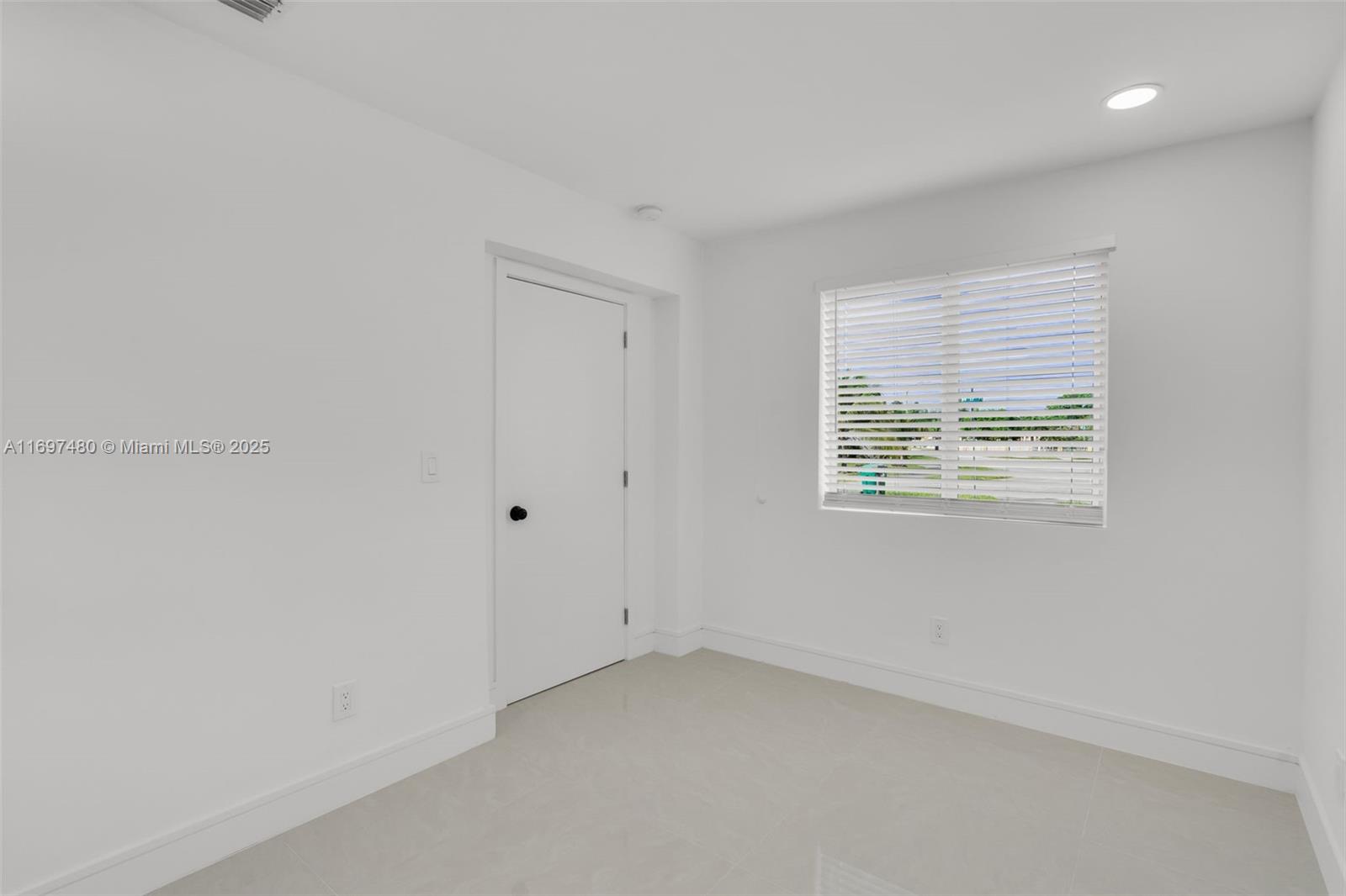 RANDALL PARK - Residential