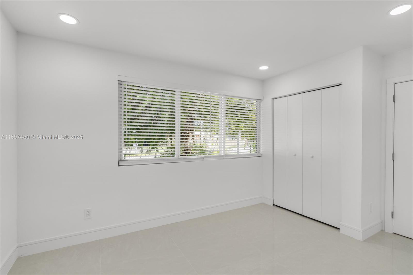 RANDALL PARK - Residential