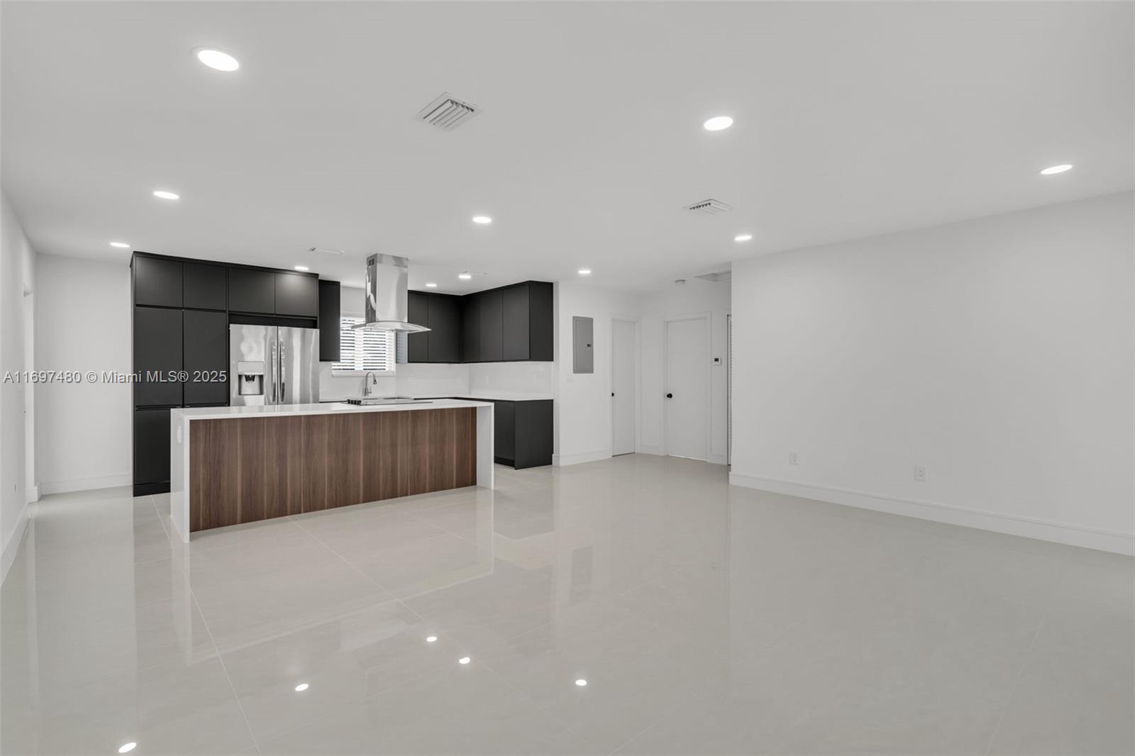 RANDALL PARK - Residential