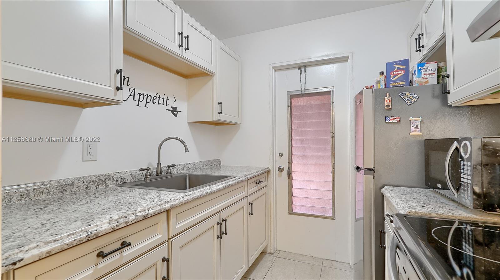 JOE-RON SOUTH CONDO - Residential