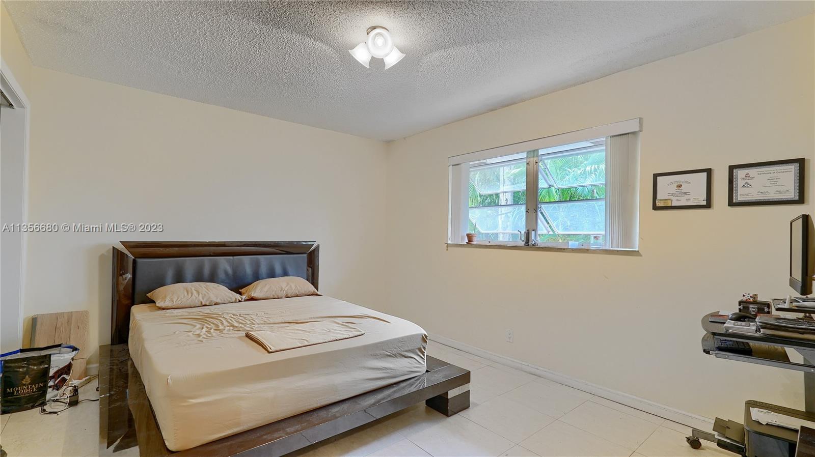 JOE-RON SOUTH CONDO - Residential