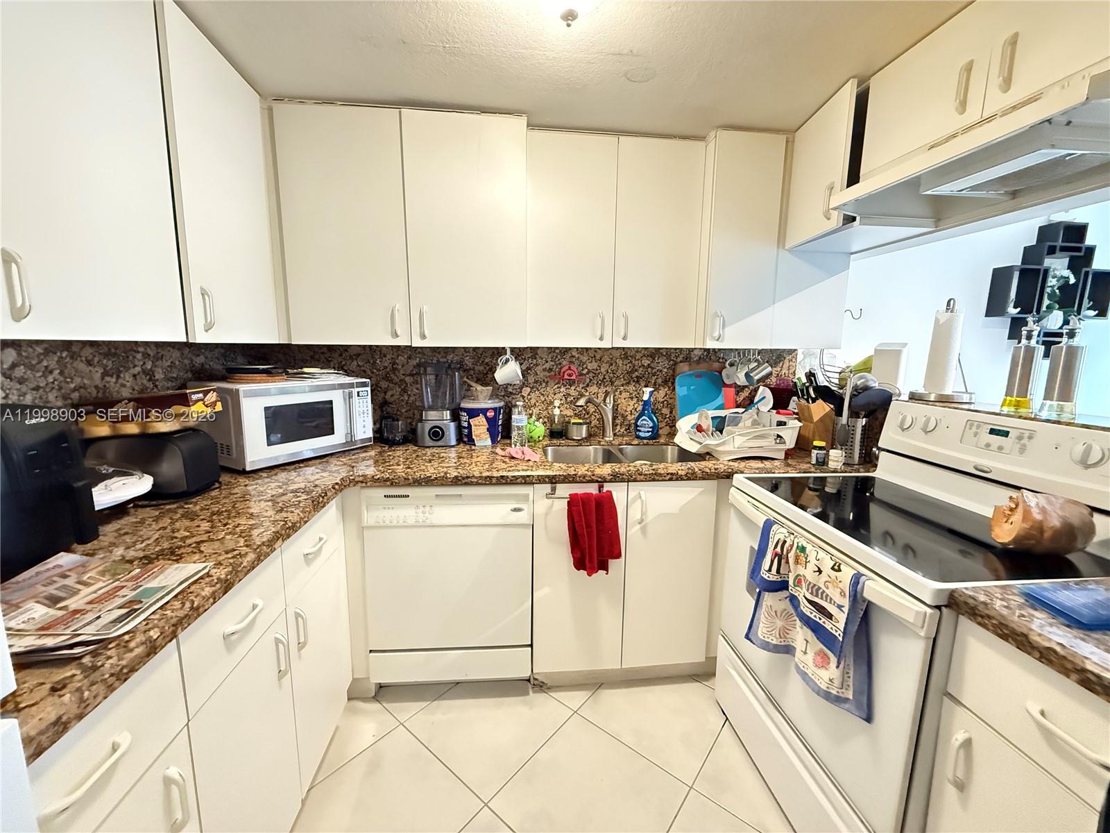 THE SHAMROCK CONDO - Residential