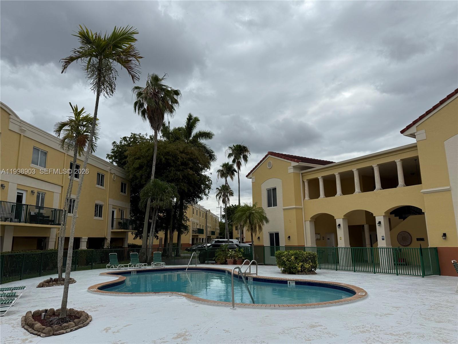 THE SHAMROCK CONDO - Residential