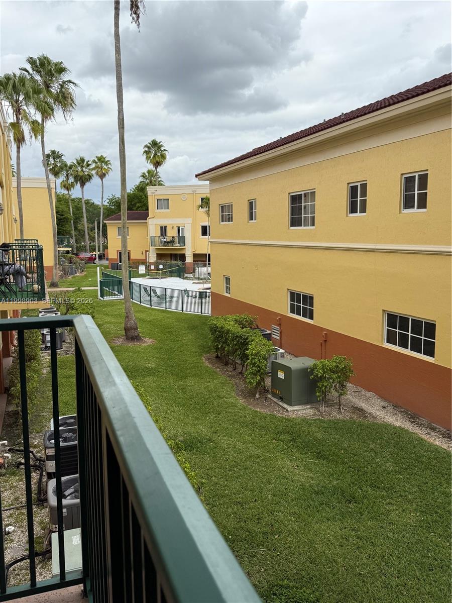 THE SHAMROCK CONDO - Residential