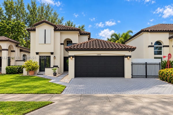 13041 NW 11TH TER, MIAMI, FL 33182 - Image dfca157ae5e7a4ff80ee6fc645f56f4e/766083289