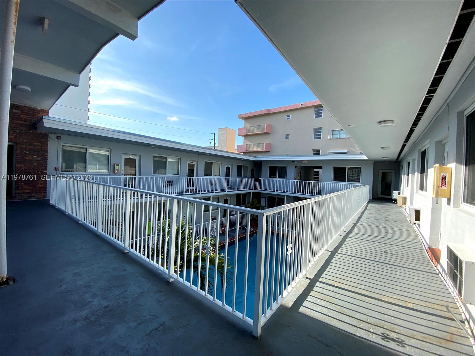 MIMO ON THE BEACH III CON - Residential Lease