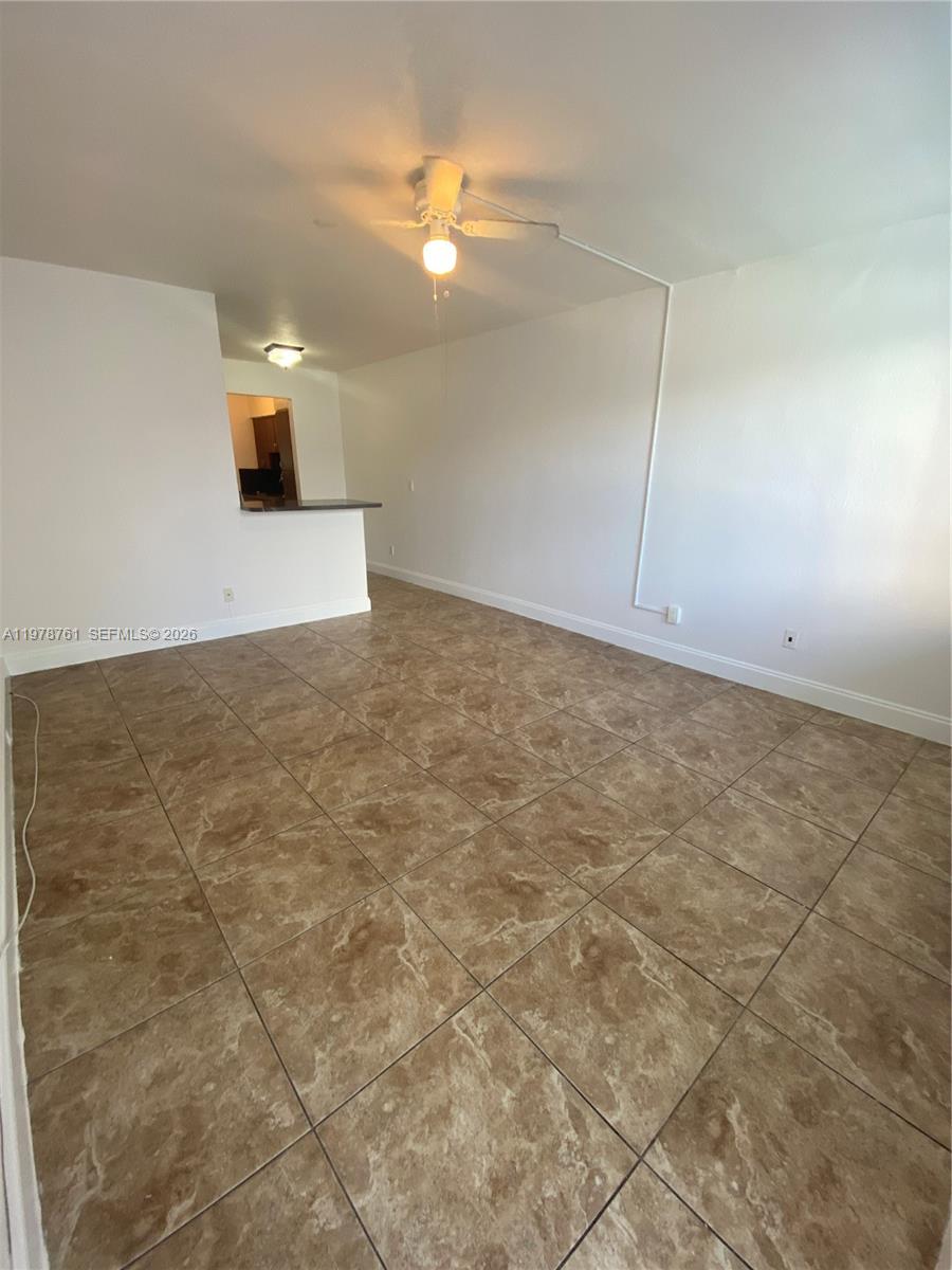 MIMO ON THE BEACH III CON - Residential Lease