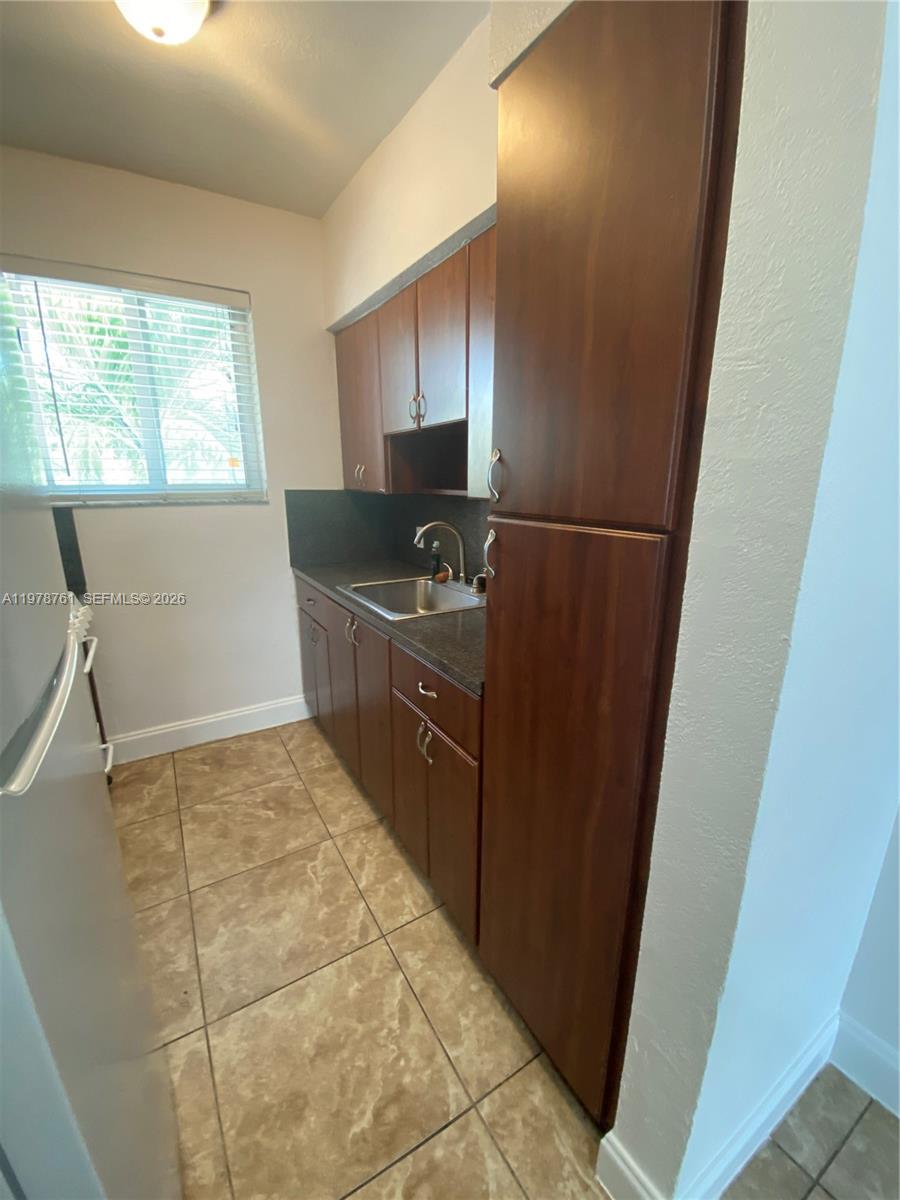 MIMO ON THE BEACH III CON - Residential Lease