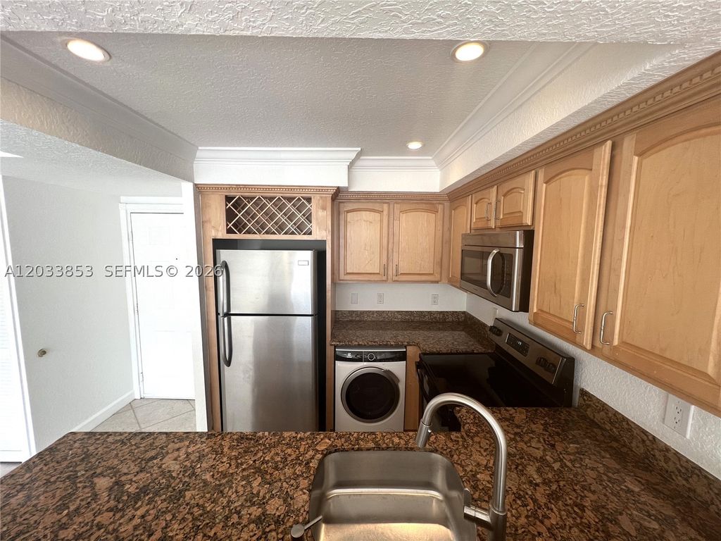 Photo of 151 NE 16th Ave #174, Fort Lauderdale, FL 33301 (MLS # A12033853)