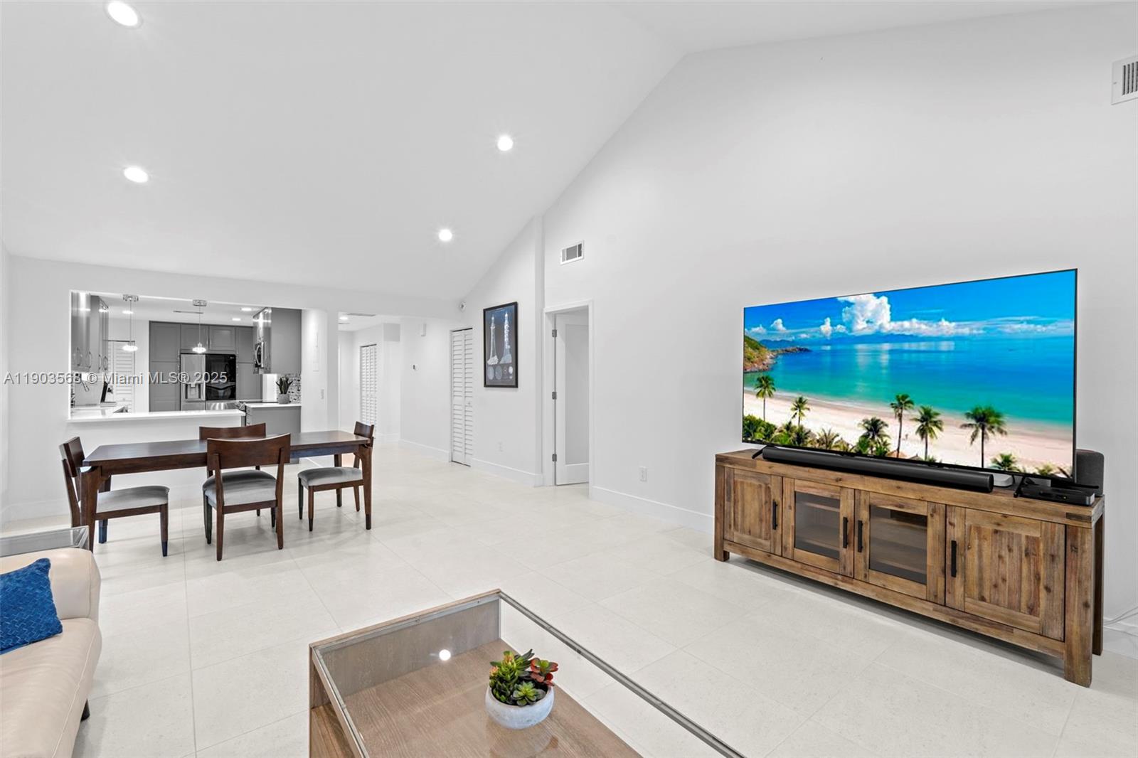 GREENS OF BOCA LAGO CONDO - Residential