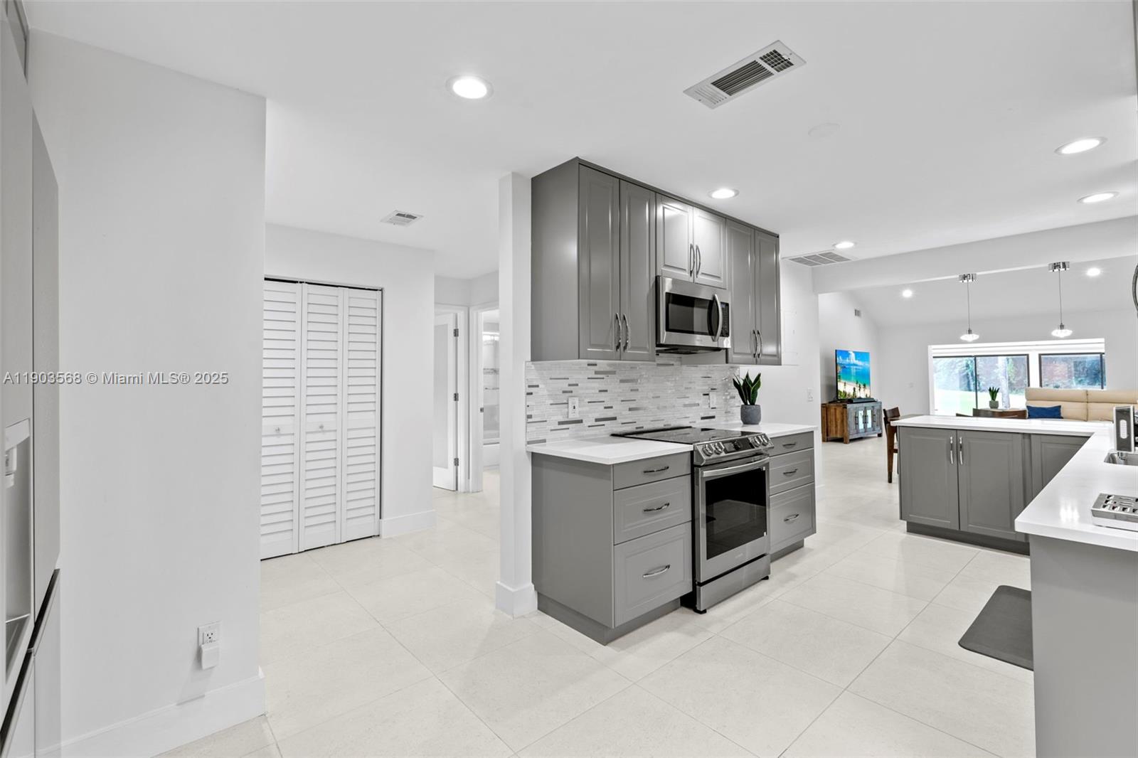 GREENS OF BOCA LAGO CONDO - Residential