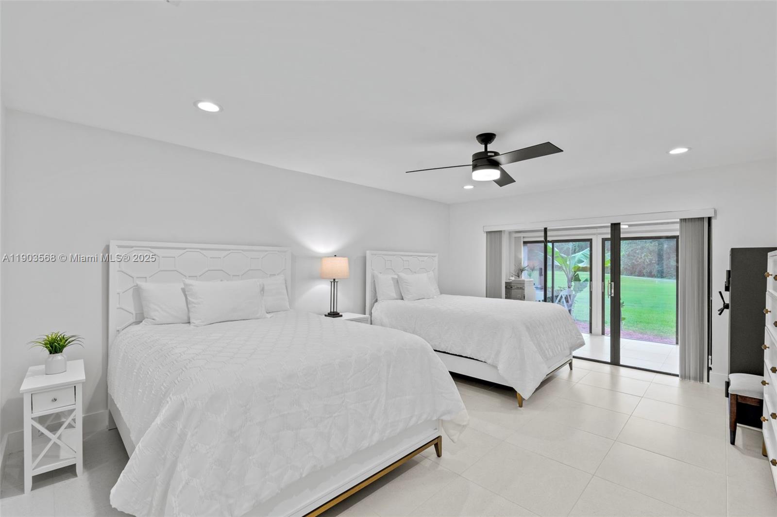 GREENS OF BOCA LAGO CONDO - Residential