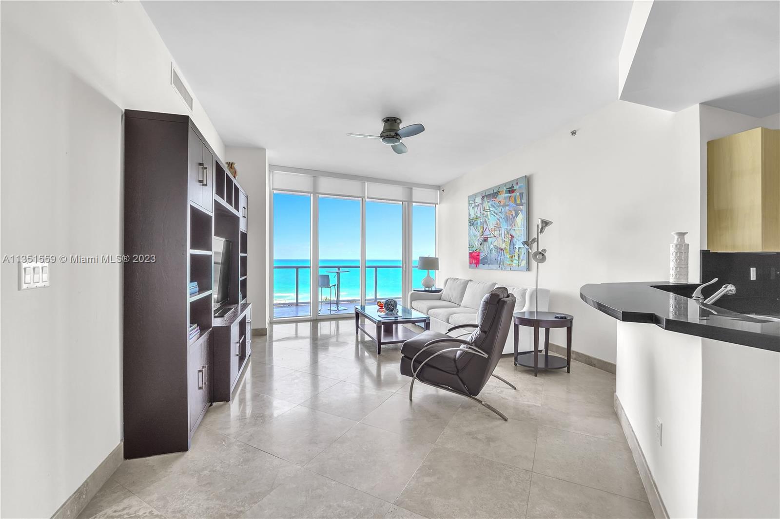 CONTINUUM ON SOUTH BEACH - Residential