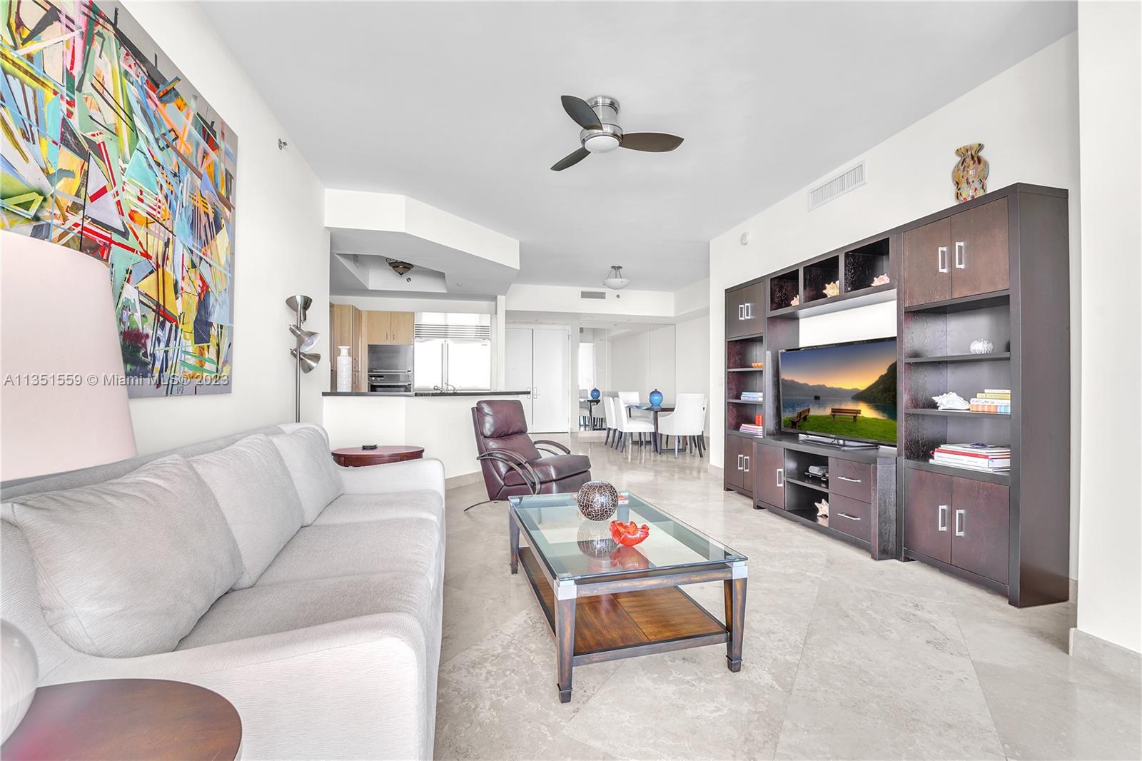 CONTINUUM ON SOUTH BEACH - Residential