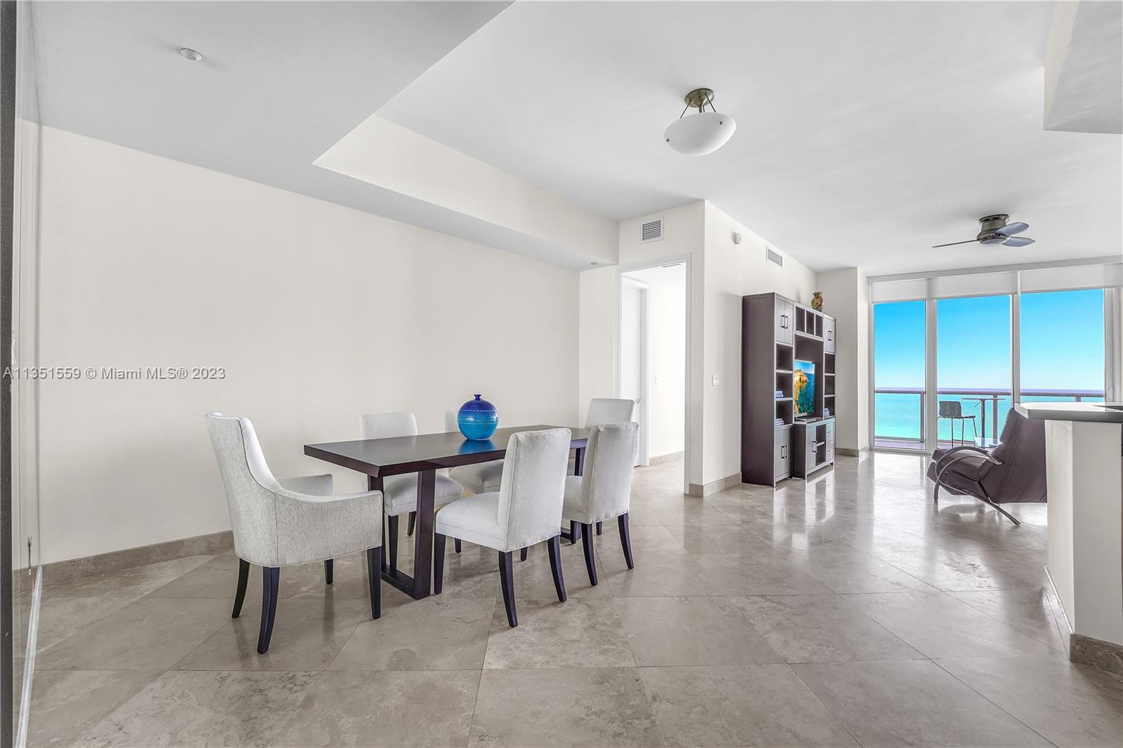 CONTINUUM ON SOUTH BEACH - Residential