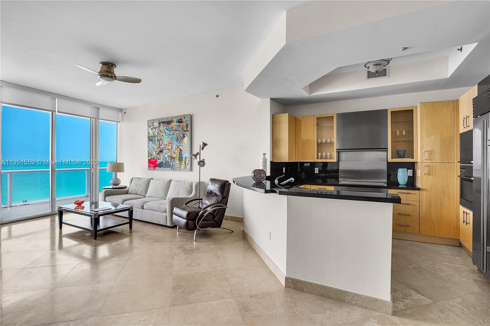 CONTINUUM ON SOUTH BEACH - Residential