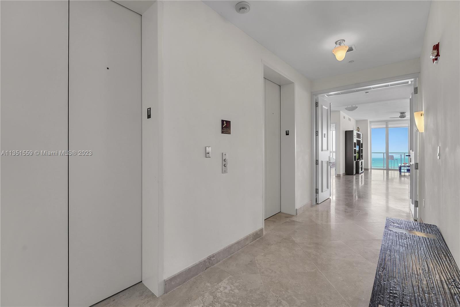 CONTINUUM ON SOUTH BEACH - Residential