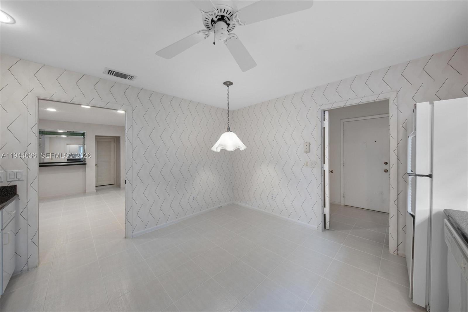 GLADES OF BOCA LAGO CONDO - Residential