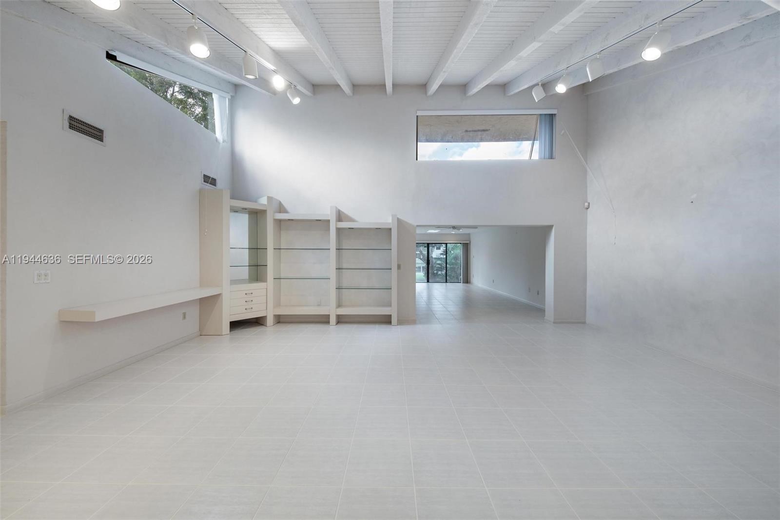 GLADES OF BOCA LAGO CONDO - Residential