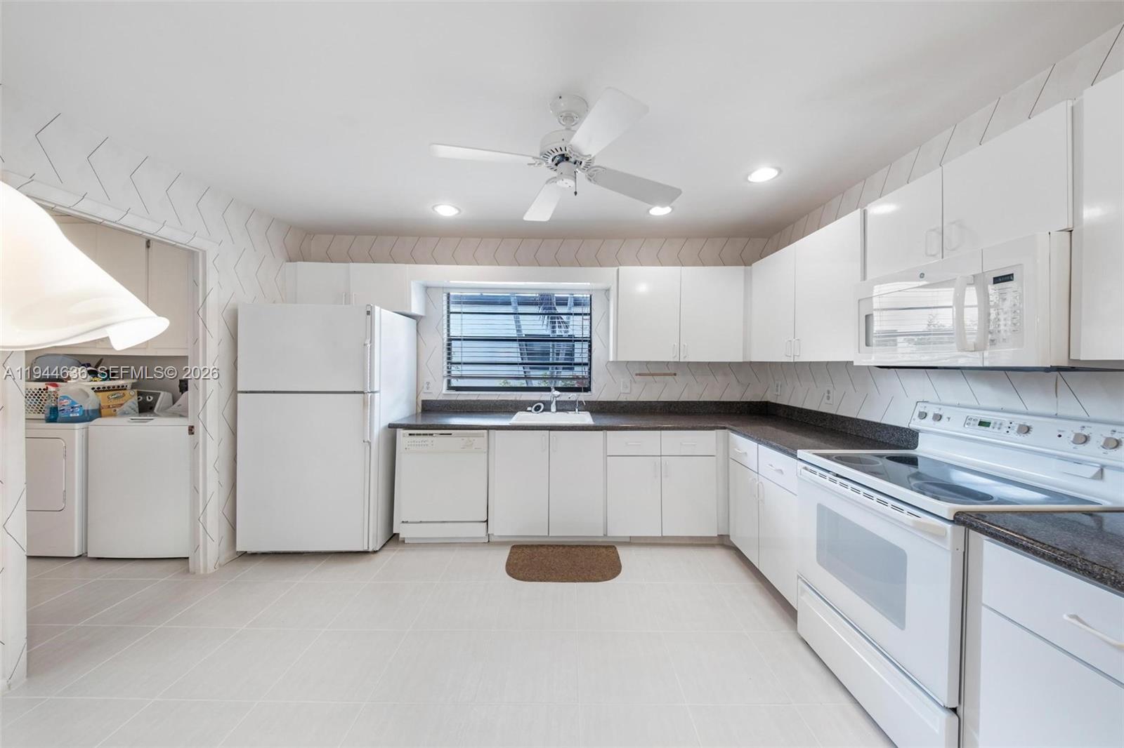 GLADES OF BOCA LAGO CONDO - Residential