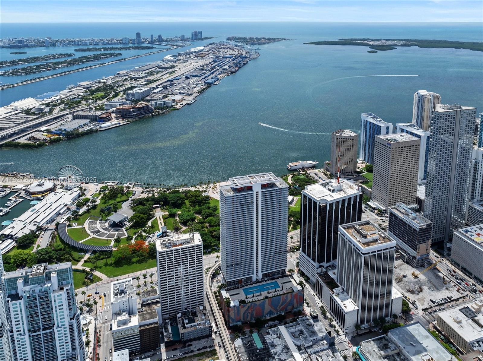 50 BISCAYNE CONDO - Residential